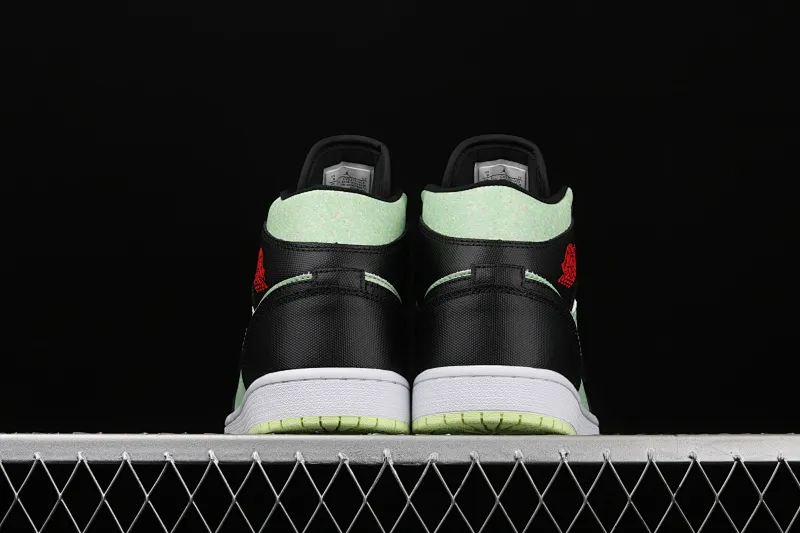 All categories Air Jordan Jordan series basketball shoes Air Jordan 1 Mid Air Jordan 1 Mid SE Barely Colt AJ1 Joe 1 Zhongbang basketball shoes CV5276-003